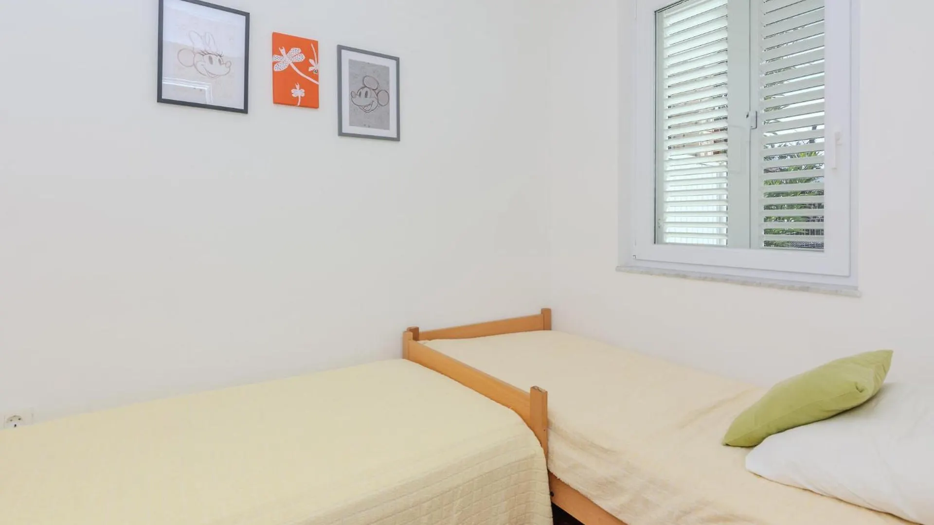 1 Bedroom Cozy Apartment In Nin Croacia